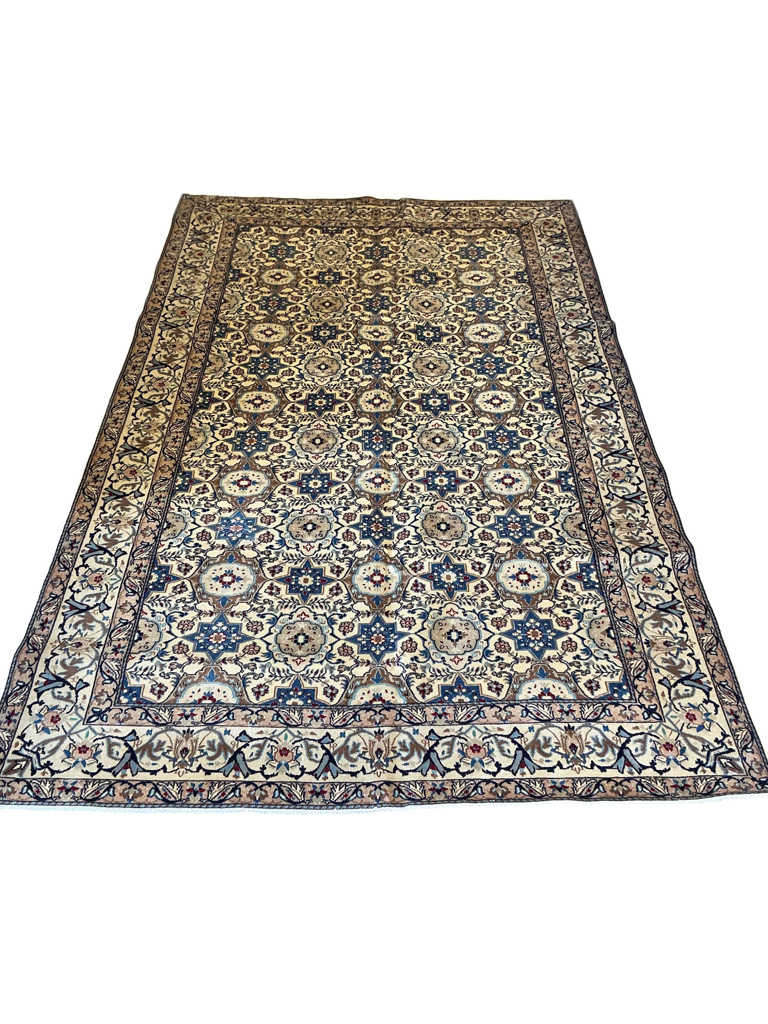 A Nain ivory ground carpet, 267 x 165cm